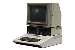 Apple II, um dos primeiros computadores pessoais de sucesso comercial
